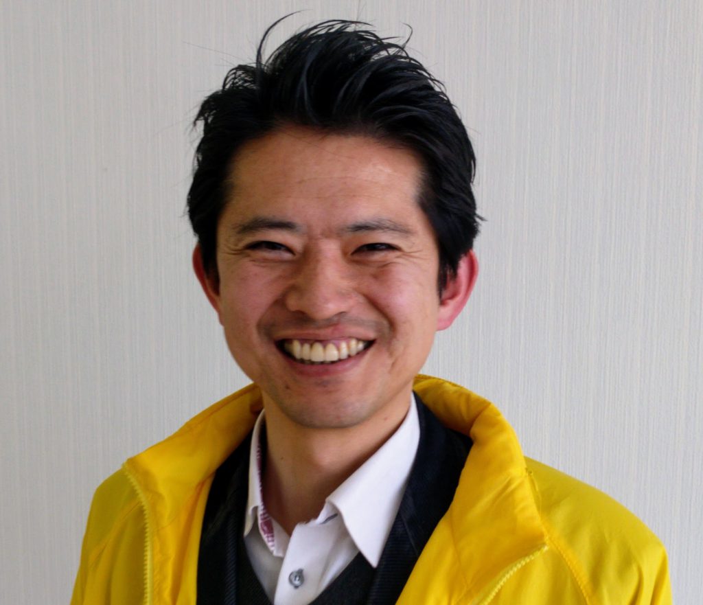 代表取締役 吉岡隆治 代表取締役 吉岡隆治
